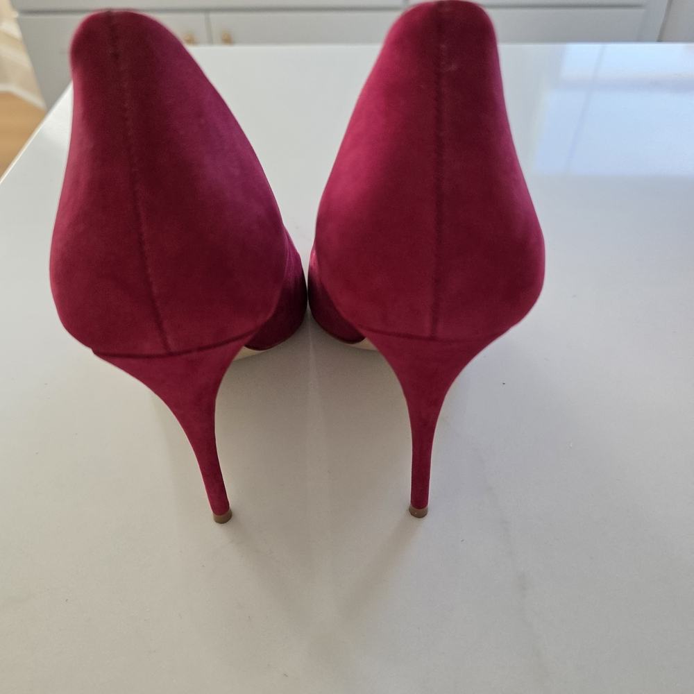 Elegant  Stiletto Heels - Picture 3 of 5